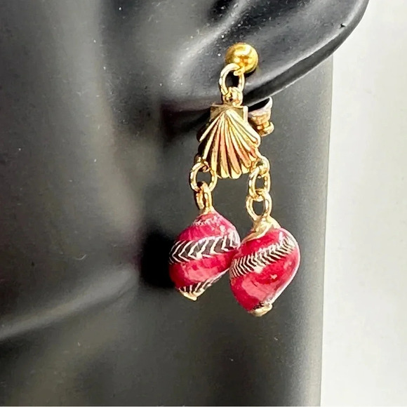 Hand Painted Small Shell Earrings in Burgundy and Gold Tone French Wire… - Picture 4 of 10
